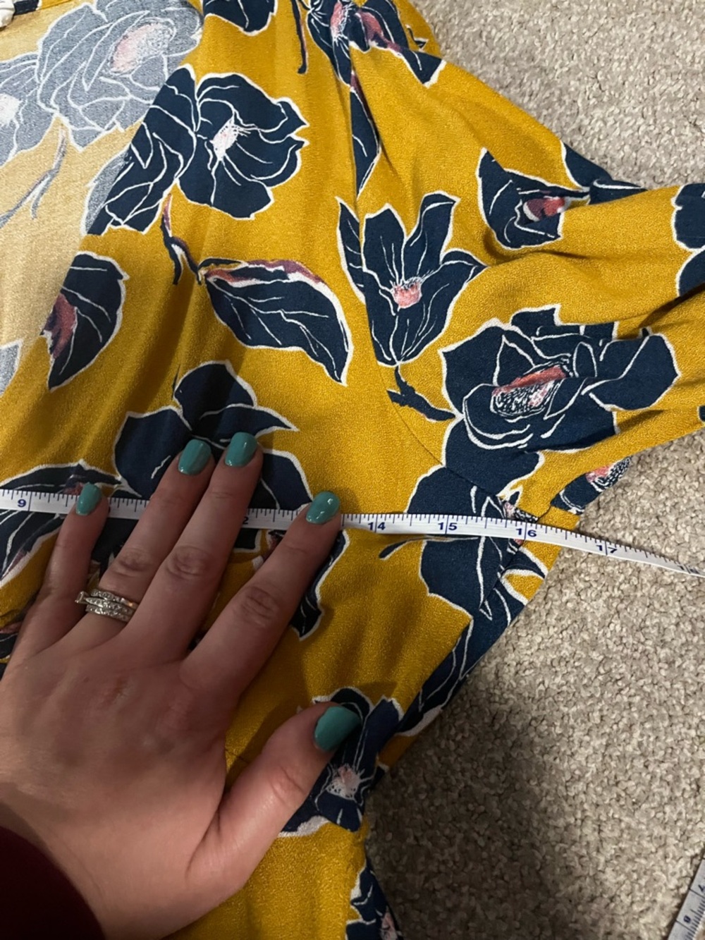 Spring dress - Picture 5 of 7